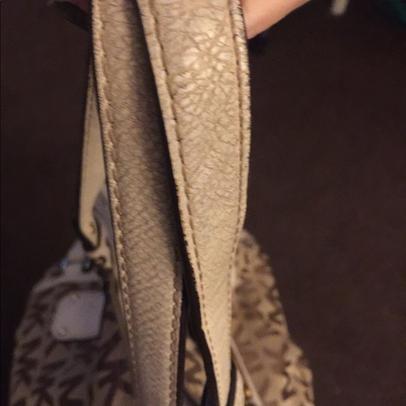 Michael Kors purse. - Picture 10 of 11